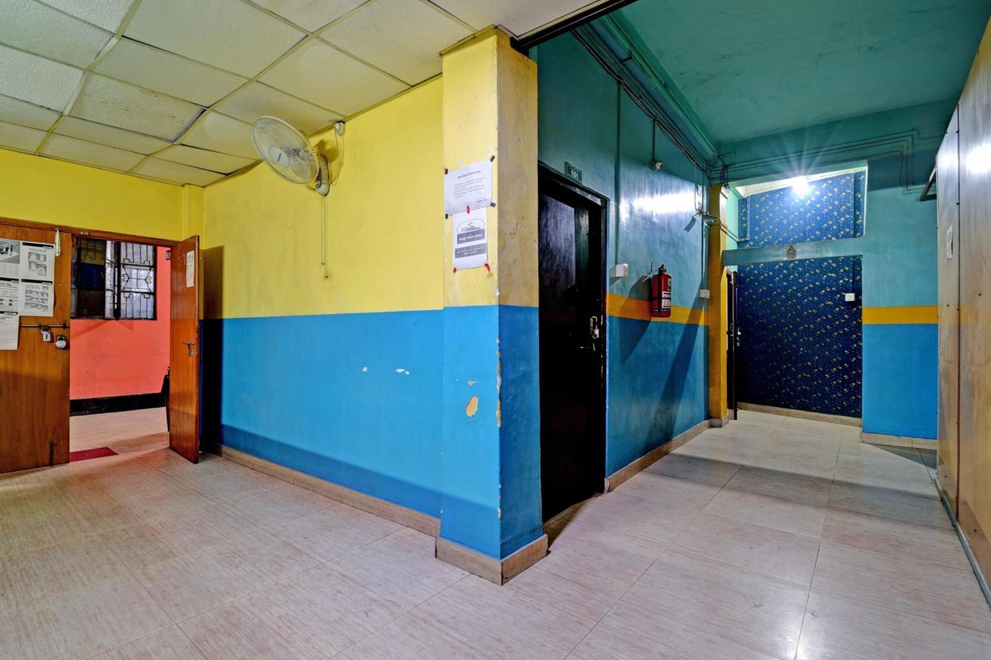 Oyo Flagship Thank You Lodge Nac Dispur Exterior foto